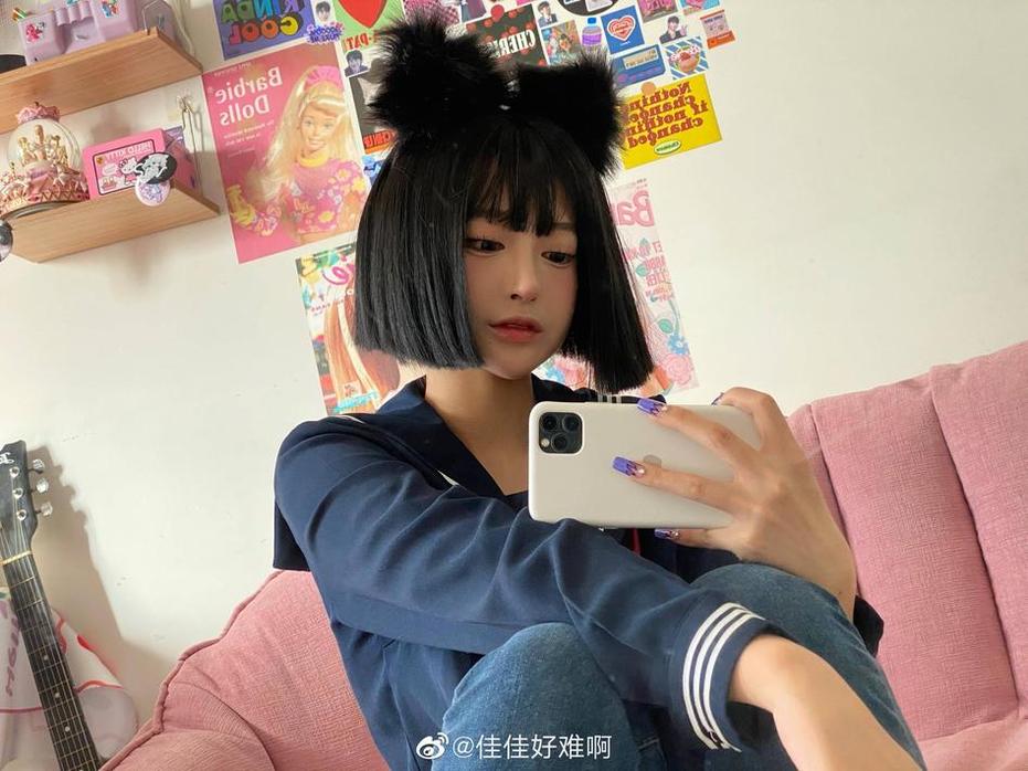 「佳佳好难啊-巫女图包」中的作品，让您体验到异世界的感觉