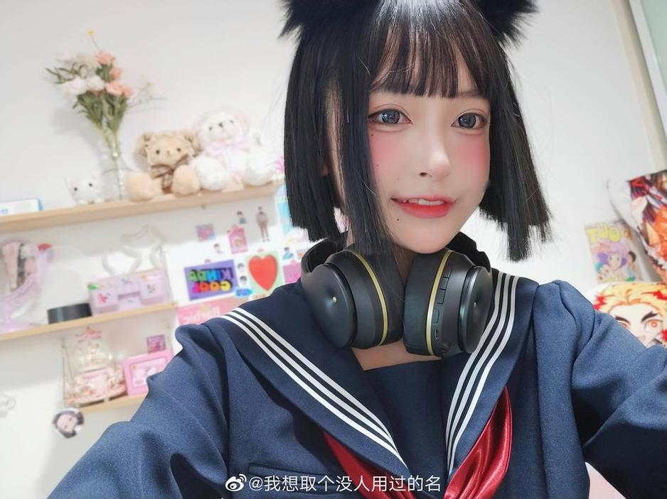 佳佳好难啊巫女服是作品，突破传统的神秘气息全新改写