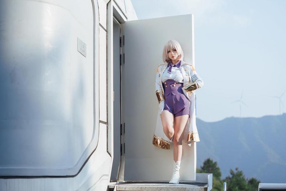 凉凉子cos正片图包，细节之美尽收眼底