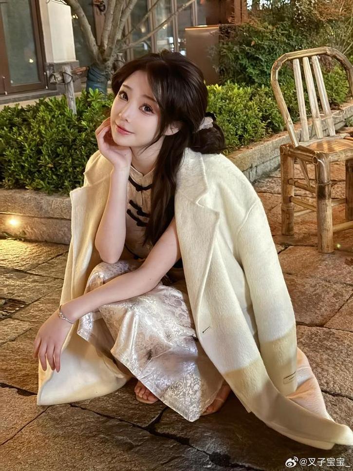 叉子宝宝蓝色吊带：摄影师称赞的原图收录