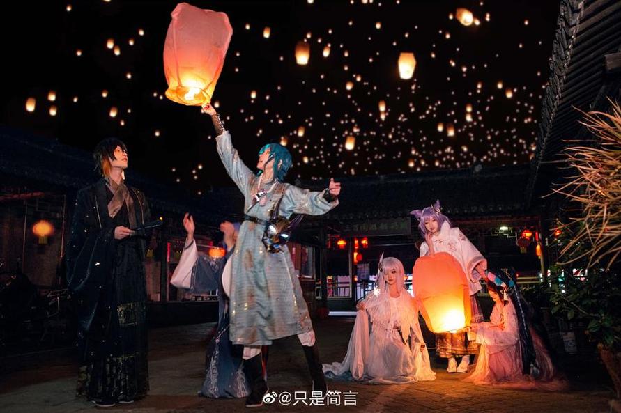 只是简言cos祈妹的照片集，带领你进入惊艳的幻想世界。