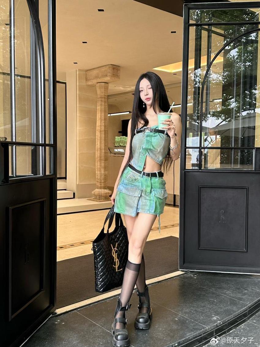 天夕子的图包：甜美可爱的二次元风格