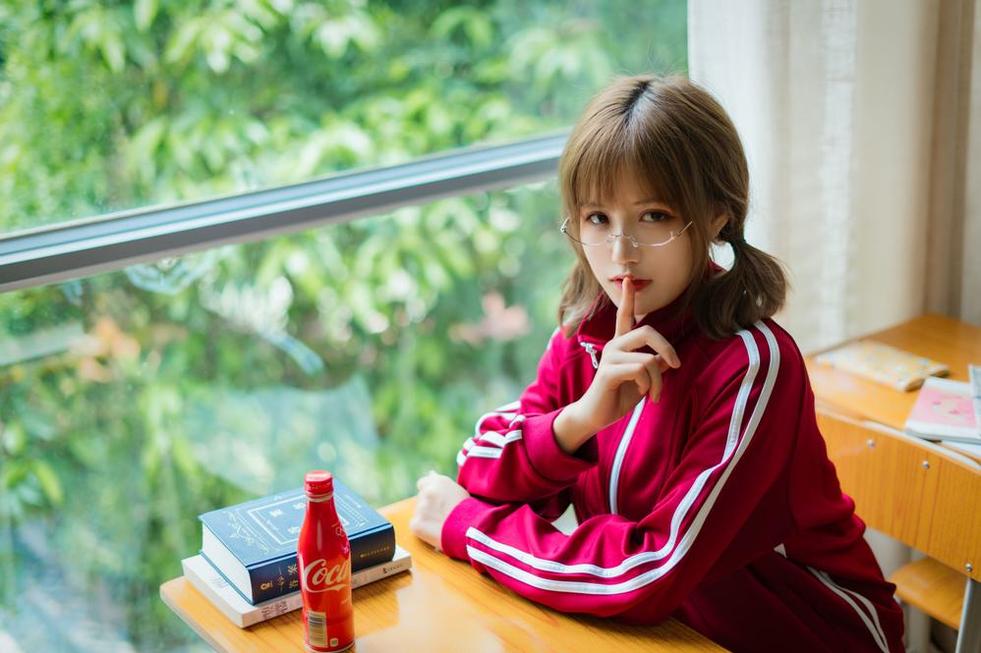 没事想看美女？小仓千代w黑贞cos界的霸主，诱人的美图都在这里