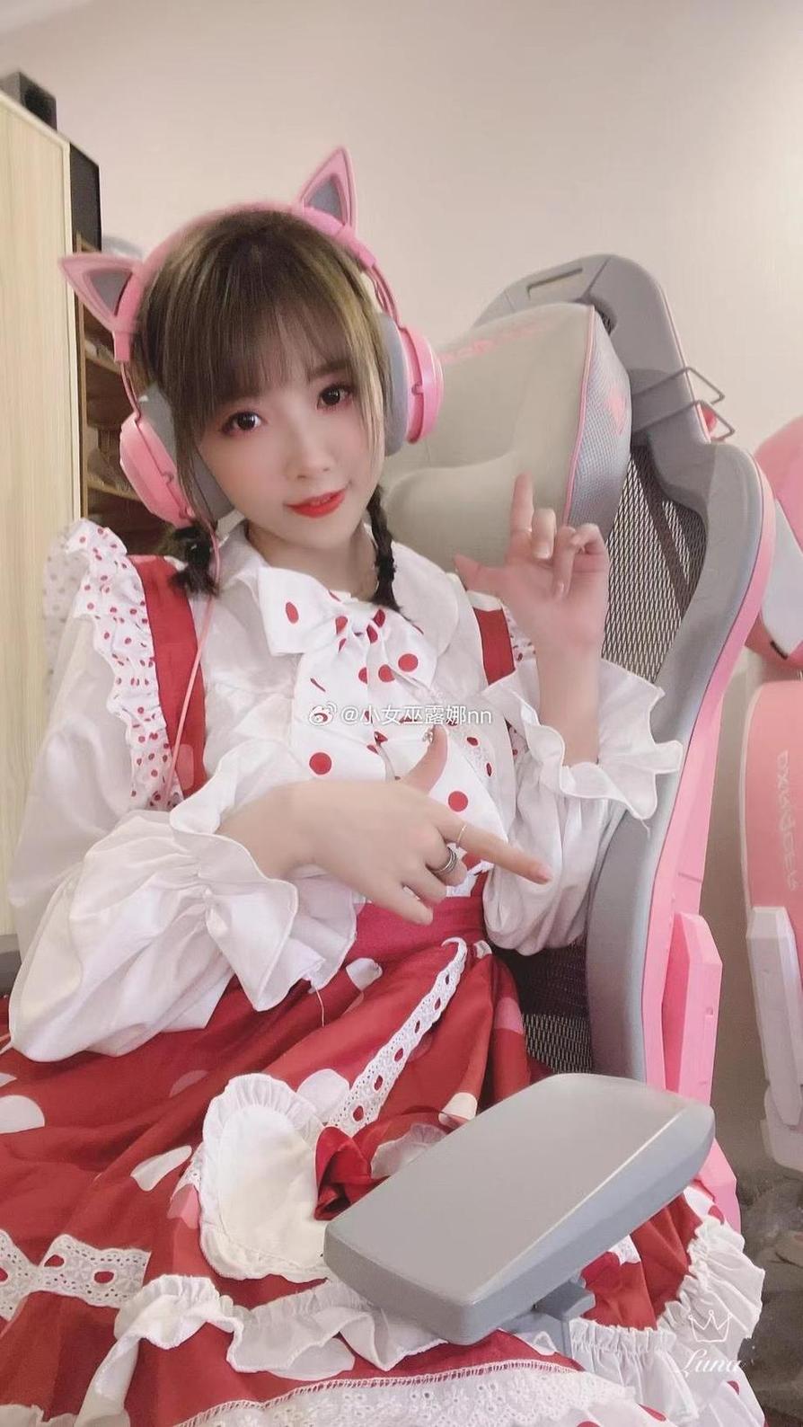 超级大图包——小女巫露娜的主要作品全收录