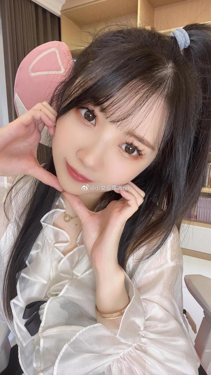 创意十足的小女巫露娜事件cos合集呈现