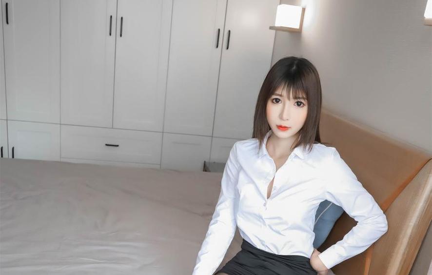 小酥酱索尼子展现的高清美图，引领时尚潮流