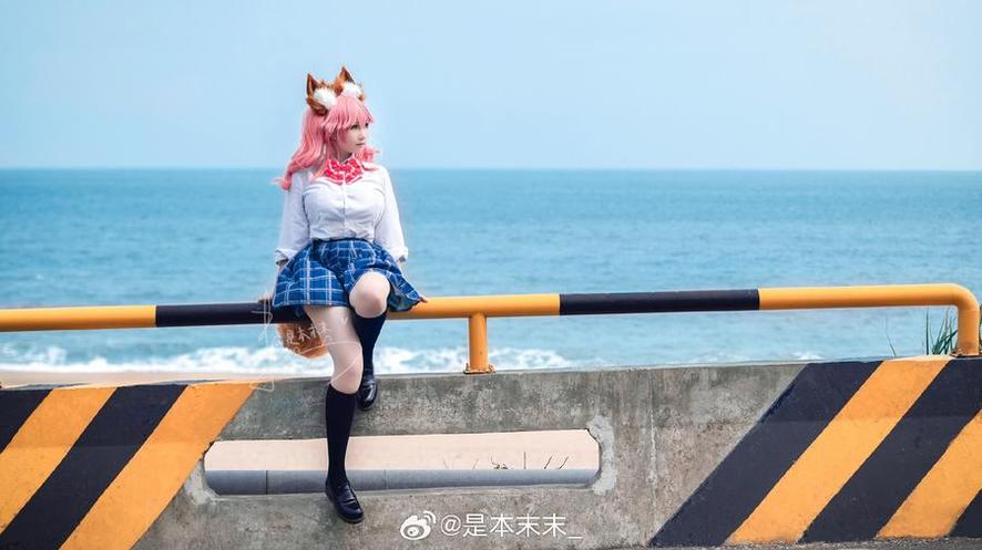 欣赏美图 沉浸于是本末末尼禄cos照片