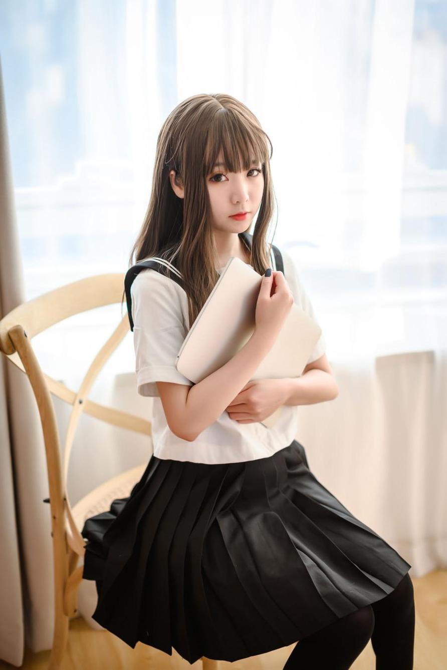 真摄影精神，执着于完美，是青水-JK制服图包的体现。