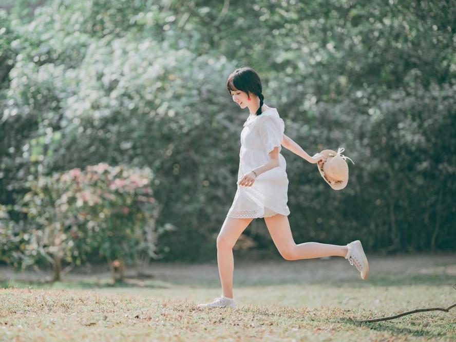 不可错过的木绵绵owo加藤惠cos礼服美图，细节和色彩都很出色