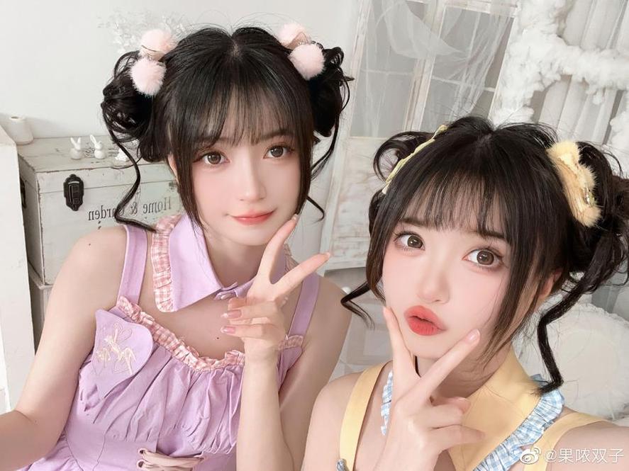 b站果哝双子原名闪亮登场！展现她的艺术才华，一定不要错过~