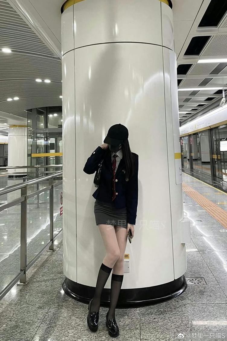 色彩缤纷，梦里一只喵图片合集图包赏析