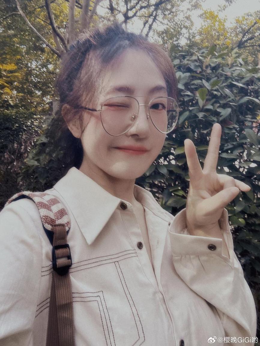 樱晚gigi个人信息：密林女神的神秘摄影作品