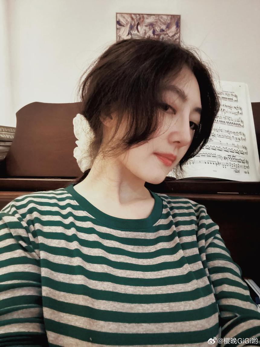 女神的魅力尽在樱晚gigii褔利的图片中，让你魂牵梦绕