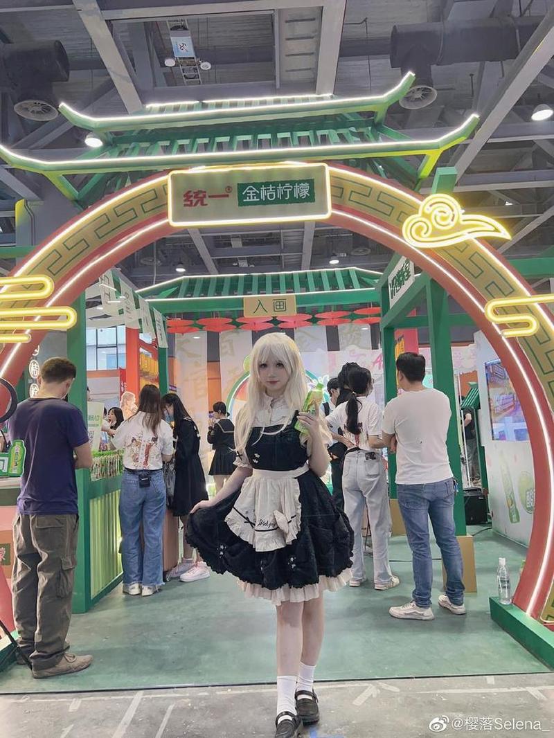 樱落酱w汉服之美图分享：古风女子的清雅风韵