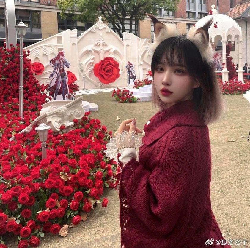 狐洛洛子夕立cos，一组图片比一组更好看。