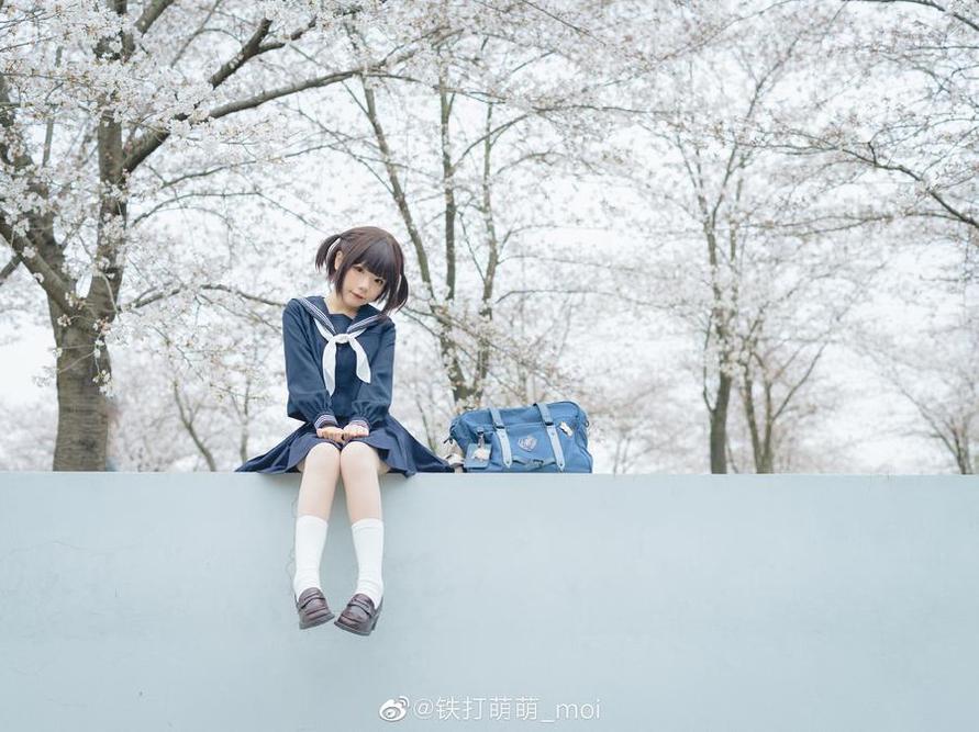 王胖胖u免费集：穿着甜美少女装的你，真是太可爱了