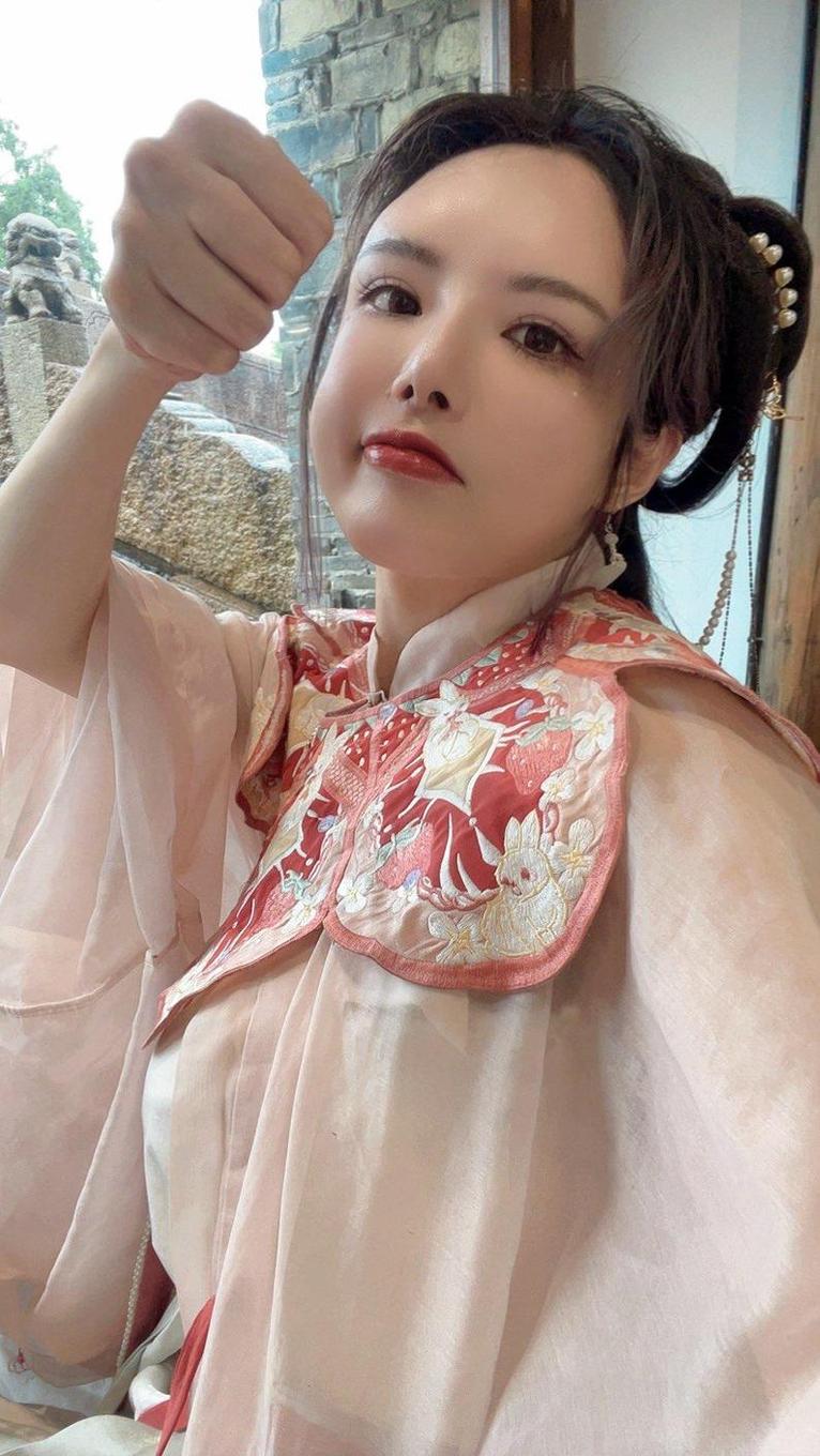 图库中所有精美图片皆由秋和柯基cos图库摄影师倾情拍摄，让你全面感受到cos的魅力。
