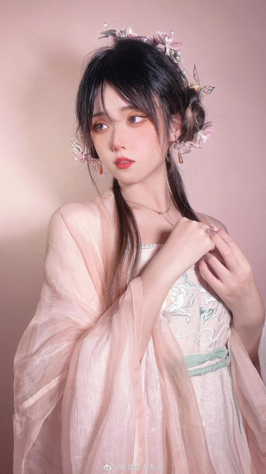 秋楚楚cos完整版原图分享，还原最纯最美的清秀少女风格