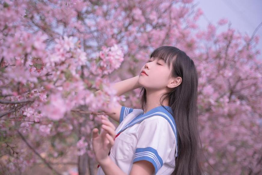 萌芽儿的全部作品：cos作品图包，一键下载所有惊艳