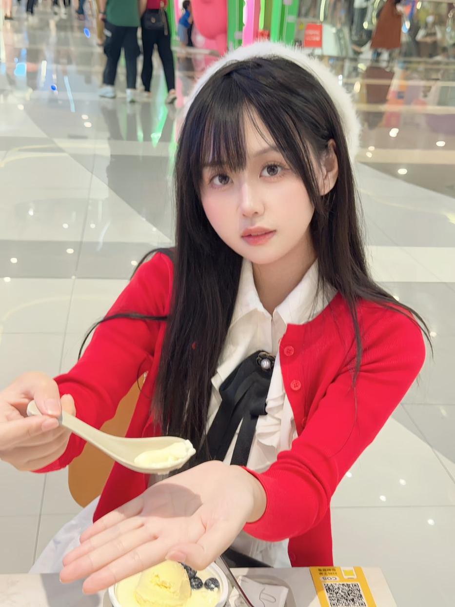 萌芽儿作品集：甜美少女cos合集，与你分享美丽瞬间。