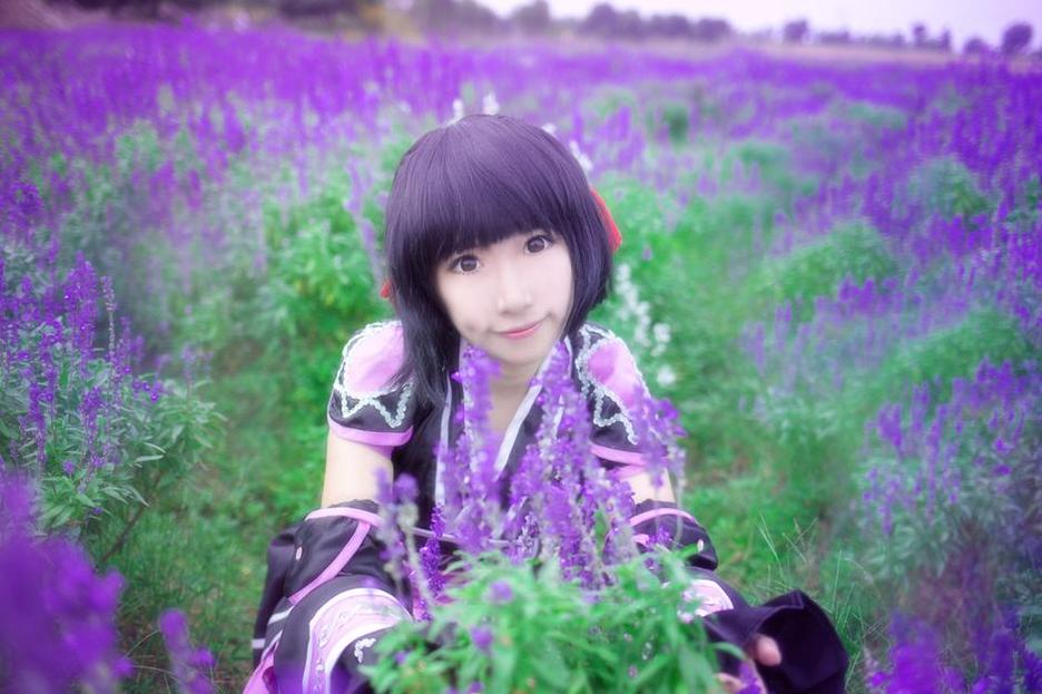 蜜嘟喵踩泥巴，带你体验独特的cosplay作品魅力