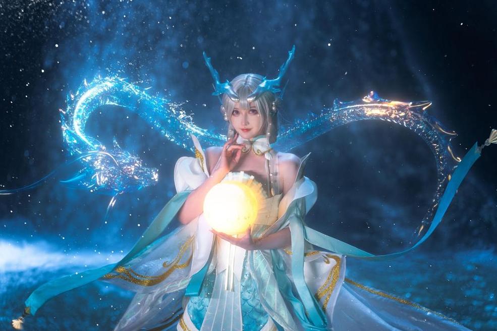 露儿大魔王微博超话超清图包抢先看，美貌绝伦