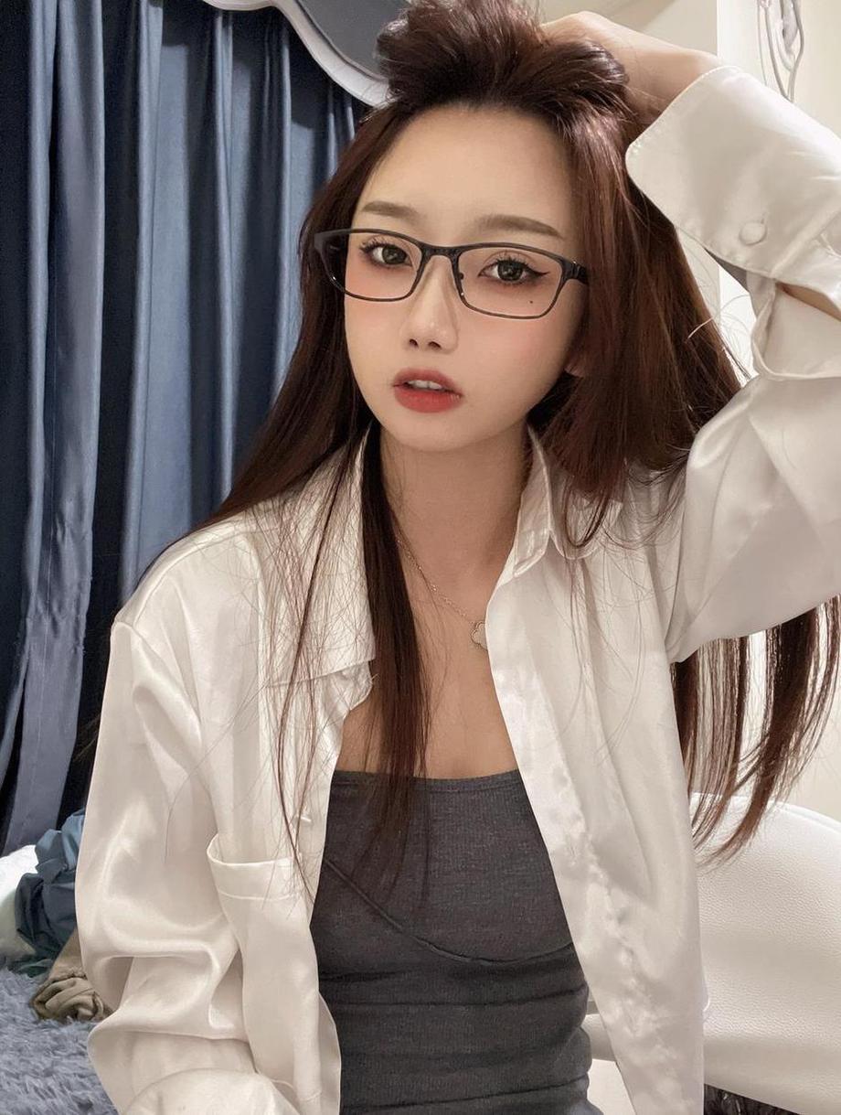 鬼畜瑶在不在w狐耳女巫：绝美女巫cos照片大集合，满足你对美的渴望
