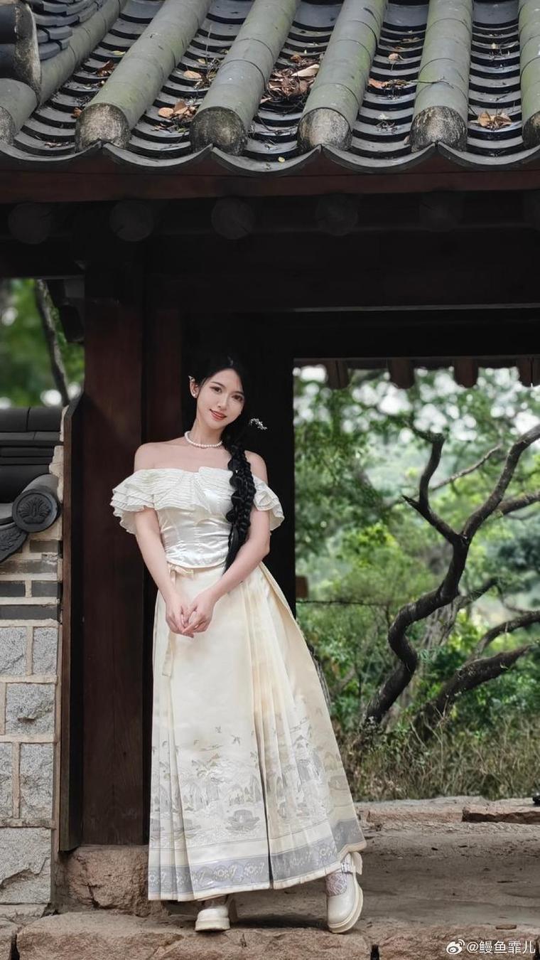 鳗鱼霏儿cos王昭君图片：古风女子的传世之美，绝美作品大放送